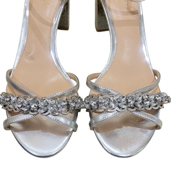 Jewel Badgley Mischka Silver Sandals - Picture 6 of 14